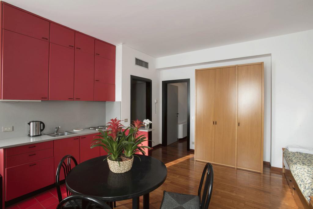 Residence Villa Odescalchi Milánó Kültér fotó
