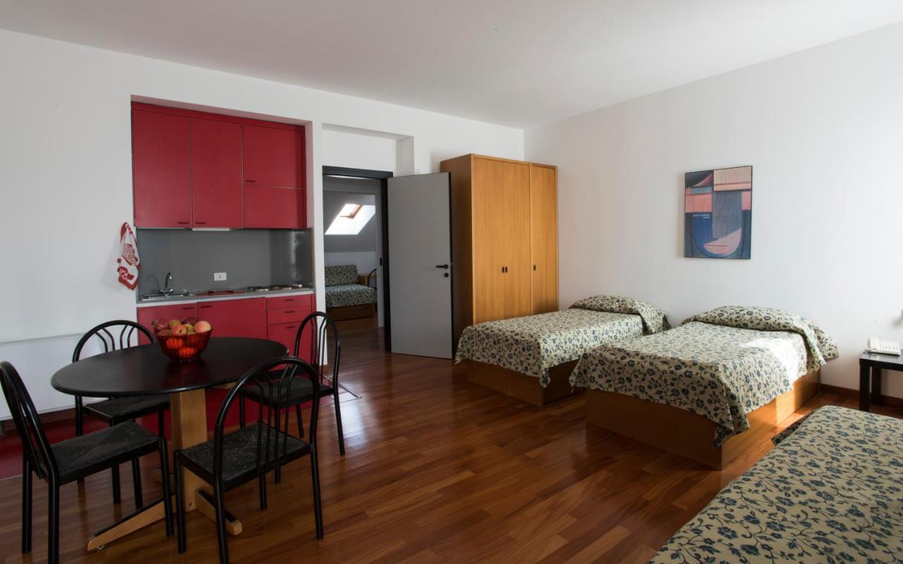 Residence Villa Odescalchi Milánó Kültér fotó